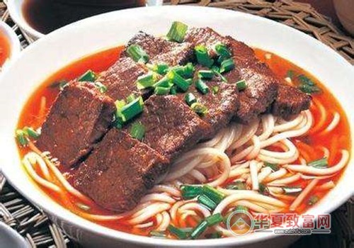 何师傅牛肉粉加盟